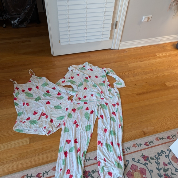 Cool Nights Four Piece Pajama Set - Picture 6 of 8